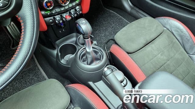 Mini Cooper S Convertible 2019 — Şəkil 8/20