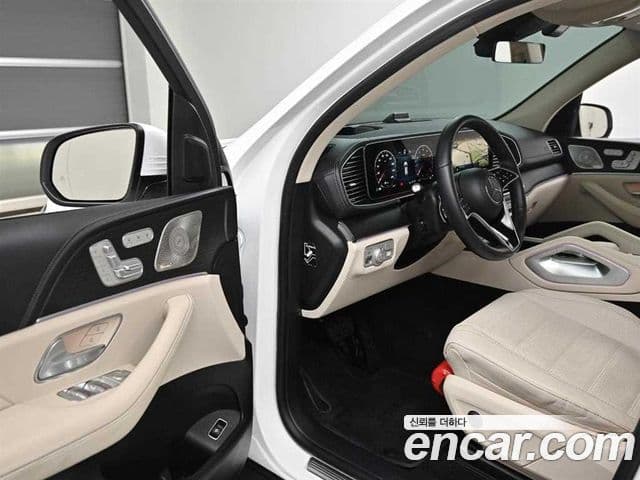 Mercedes-Benz GLE-Class 2025 — фото 9 из 20