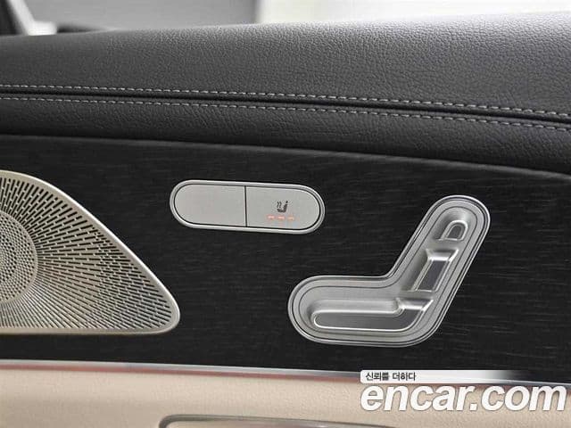 Mercedes-Benz GLE-Class 2025 — фото 15 из 20