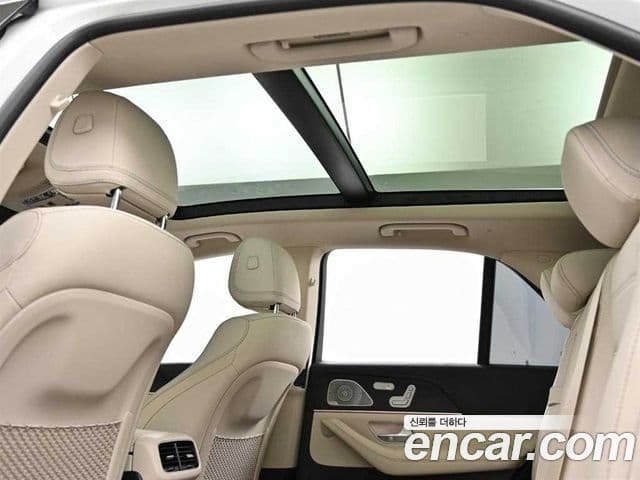 Mercedes-Benz GLE-Class 2025 — ფოტო 18/20