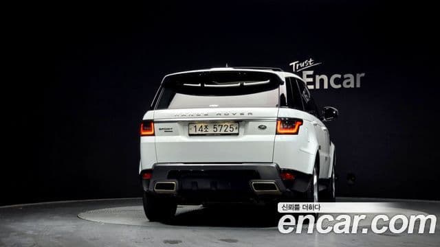 Land Rover Range Rover Sport 2018 — Photo 10/20