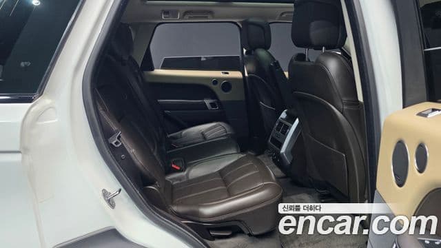 Land Rover Range Rover Sport 2018 — Photo 12/20