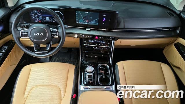 Kia Carnival 2022 — фото 7 из 20