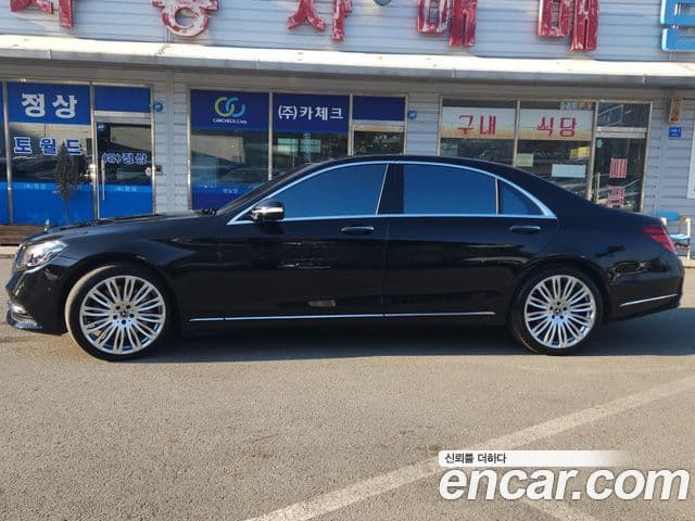 Mercedes-Benz S-Class 2019 — Photo 17/20