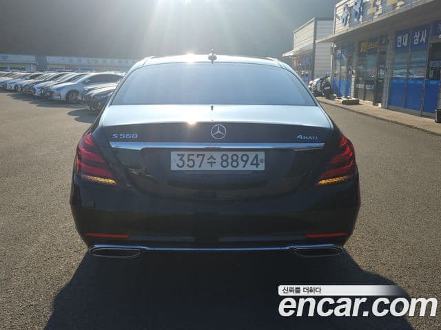 Mercedes-Benz S-Class 2019 — Photo 10/20