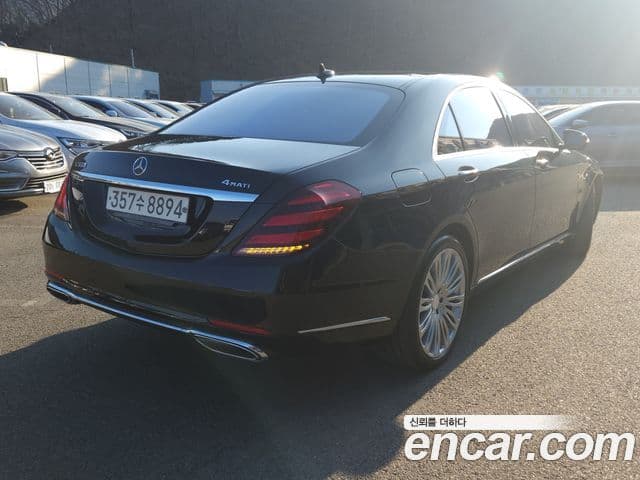 Mercedes-Benz S-Class 2019 — Photo 16/20