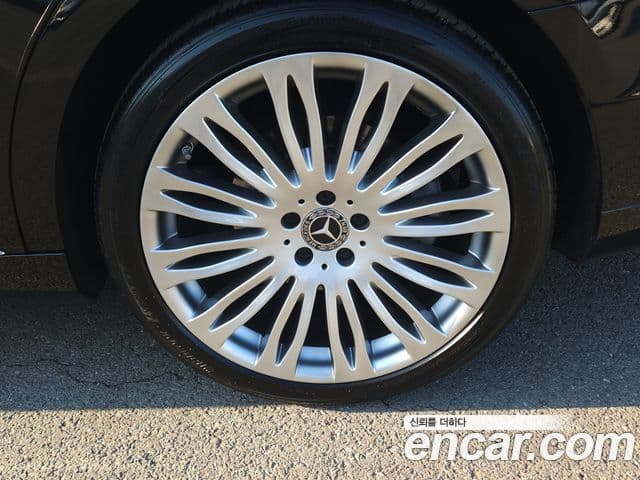 Mercedes-Benz S-Class 2019 — Photo 5/20