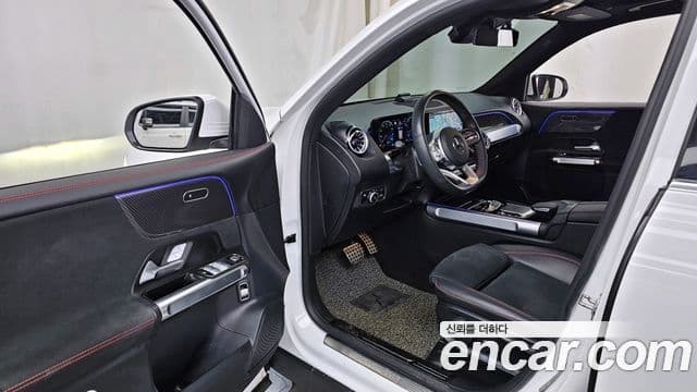 Mercedes-Benz GLB-Class 2022 — Şəkil 10/20
