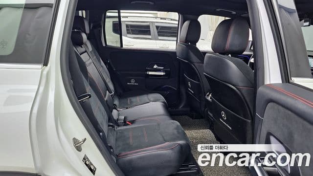 Mercedes-Benz GLB-Class 2022 — Şəkil 12/20