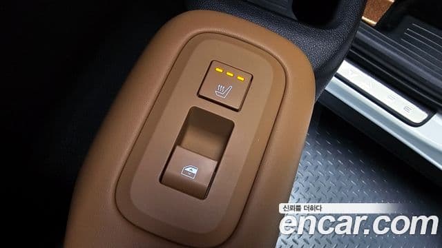 Hyundai Santa Fe 2023 — ფოტო 18/20