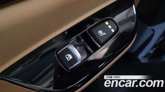 Kia Carnival 2021 — Şəkil 18/20