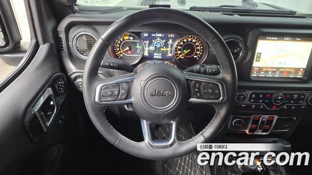 Jeep Wrangler 2023 — Şəkil 13/20
