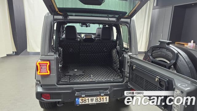 Jeep Wrangler 2023 — Şəkil 20/20