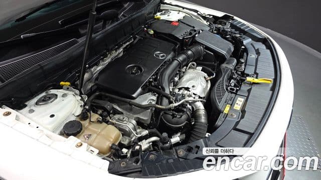 Mercedes-Benz GLB-Class 2021 — ფოტო 8/20