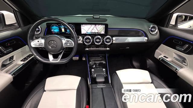 Mercedes-Benz GLB-Class 2021 — ფოტო 14/20