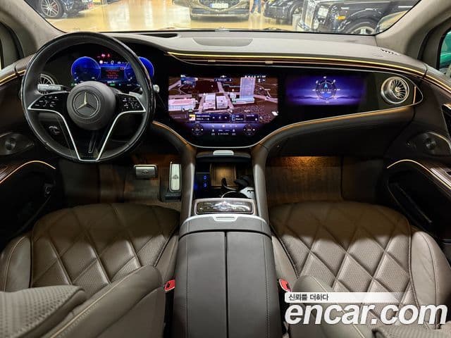 Mercedes-Benz EQS SUV 2024 — ფოტო 19/20