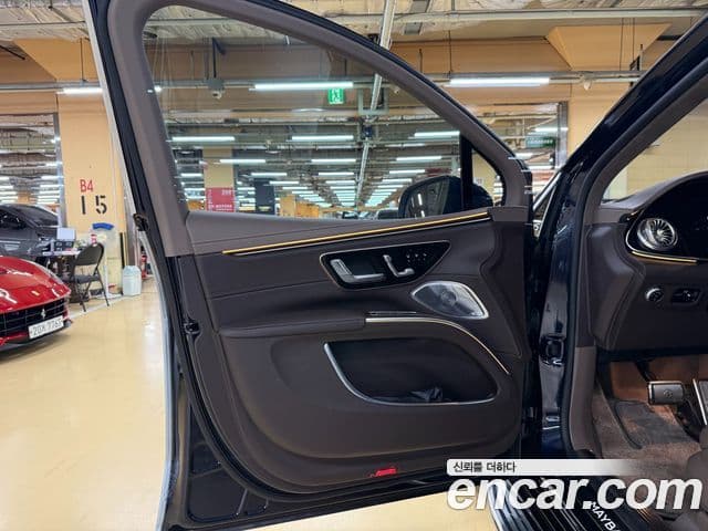 Mercedes-Benz EQS SUV 2024 — ფოტო 20/20