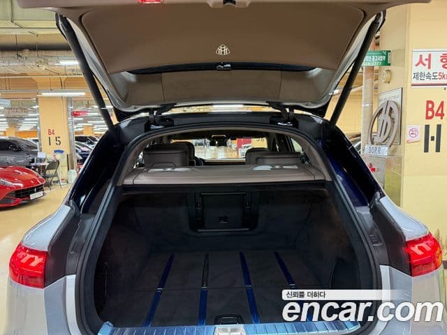 Mercedes-Benz EQS SUV 2024 — ფოტო 3/20