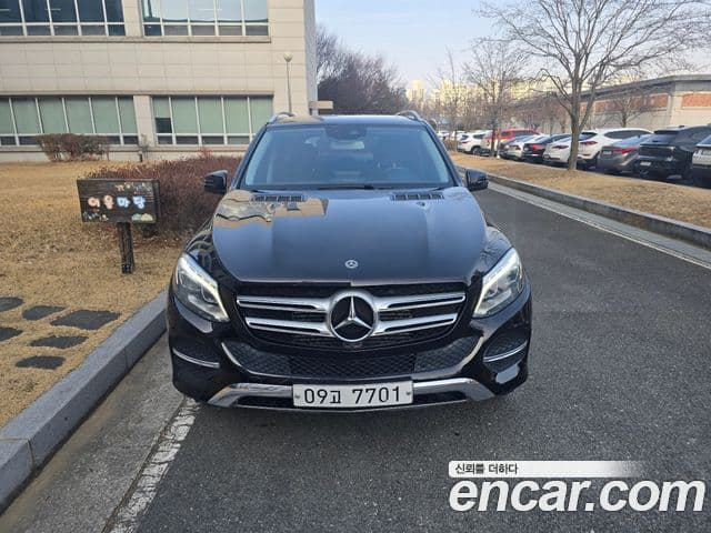 Mercedes-Benz GLE-Class 2018 — ფოტო 19/20