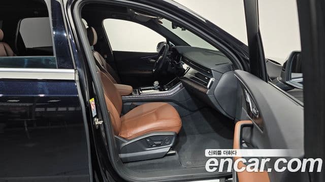 Audi Q7 2021 — Photo 3/20