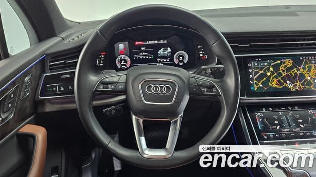 Audi Q7 2021 — Photo 13/20