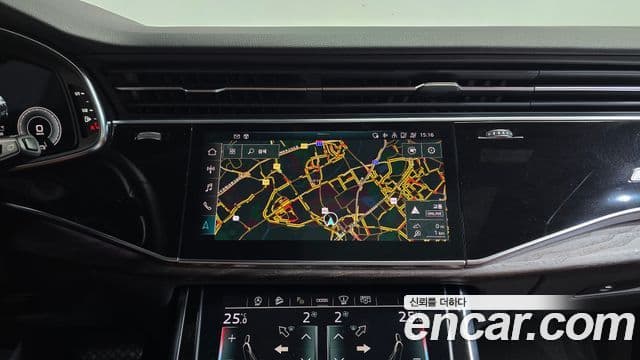 Audi Q7 2021 — Photo 16/20