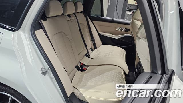 BMW 3 Series 2025 — ფოტო 12/20