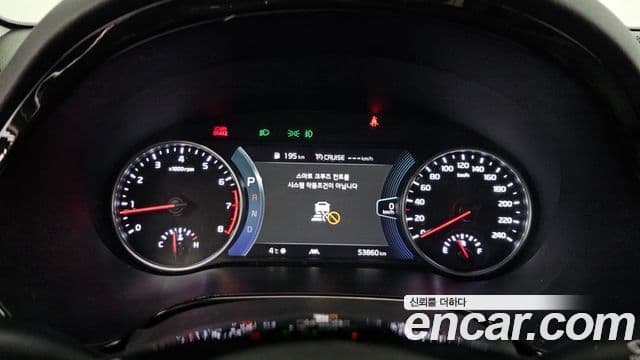 Kia Seltos 2022 — ფოტო 8/20