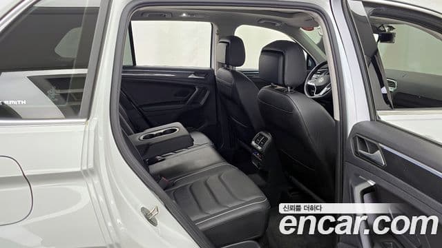 Volkswagen Tiguan 2024 — ფოტო 12/20
