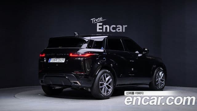 Land Rover Range Rover Evoque 2025 — ფოტო 2/20