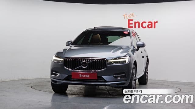 Volvo XC60 2020 — Photo 17/20