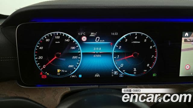 Mercedes-Benz E-Class 2020 — ფოტო 8/20