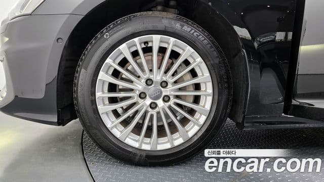 Audi A6 2019 — ფოტო 5/20