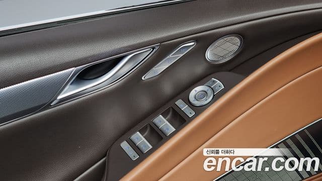 Genesis Electrified G80 2023 — ფოტო 13/20