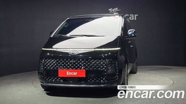 Hyundai Staria 2023 — Фото 3/20