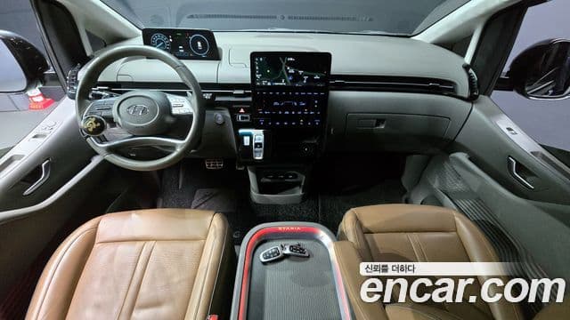 Hyundai Staria 2023 — Фото 7/20