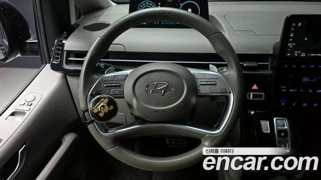 Hyundai Staria 2023 — Фото 13/20