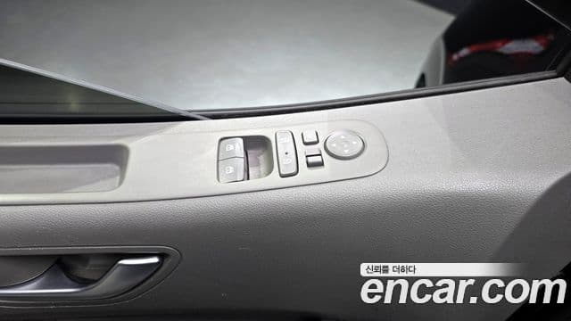 Hyundai Staria 2023 — Фото 18/20