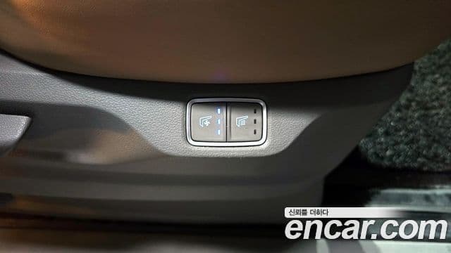 Hyundai Staria 2023 — Фото 19/20