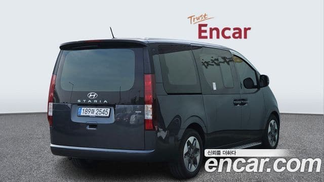 Hyundai Staria 2024 — ფოტო 2/20