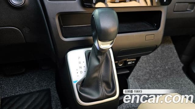 Hyundai Staria 2024 — ფოტო 9/20