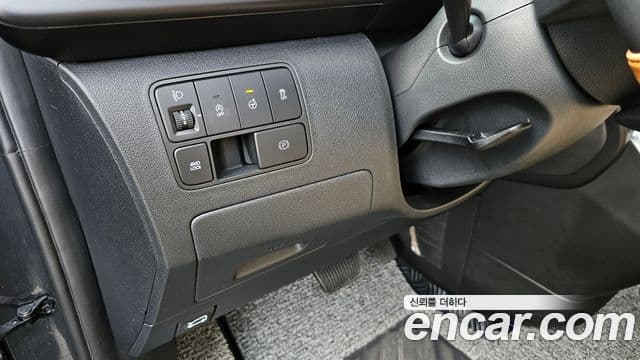 Hyundai Staria 2024 — ფოტო 14/20
