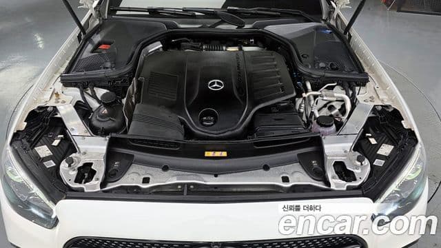 Mercedes-Benz E-Class 2022 — ფოტო 6/20