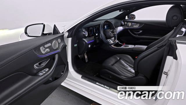 Mercedes-Benz E-Class 2022 — ფოტო 10/20