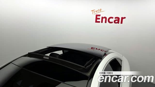 Mercedes-Benz E-Class 2022 — ფოტო 20/20