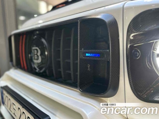 Mercedes-Benz G-Class 2019 — Photo 17/20