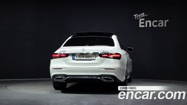 Mercedes-Benz E-Class 2021 — ფოტო 4/20