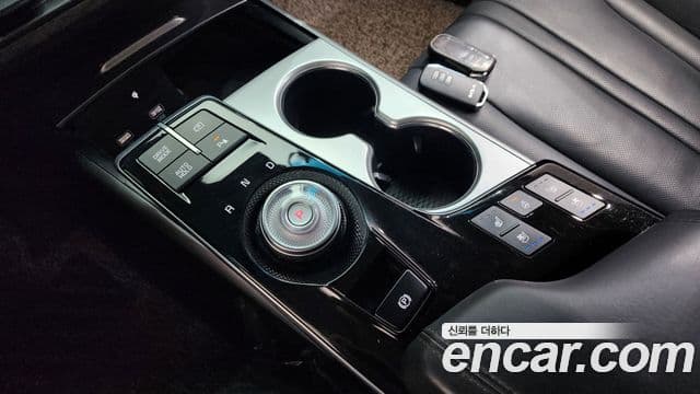 Kia K8 2021 — Photo 8/20