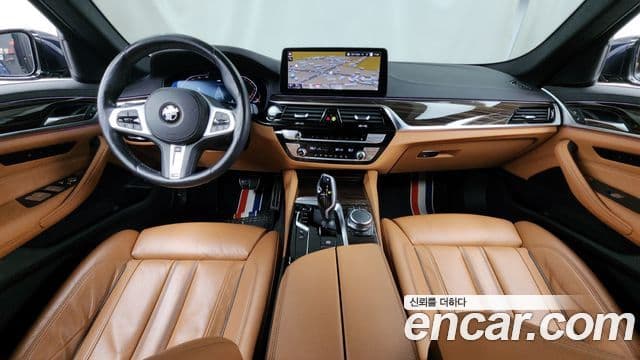 BMW 5 Series 2021 — Photo 14/20