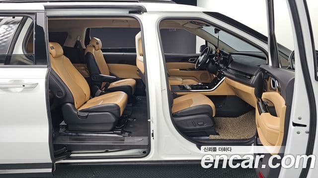 Kia Carnival 2022 — Фото 12/20